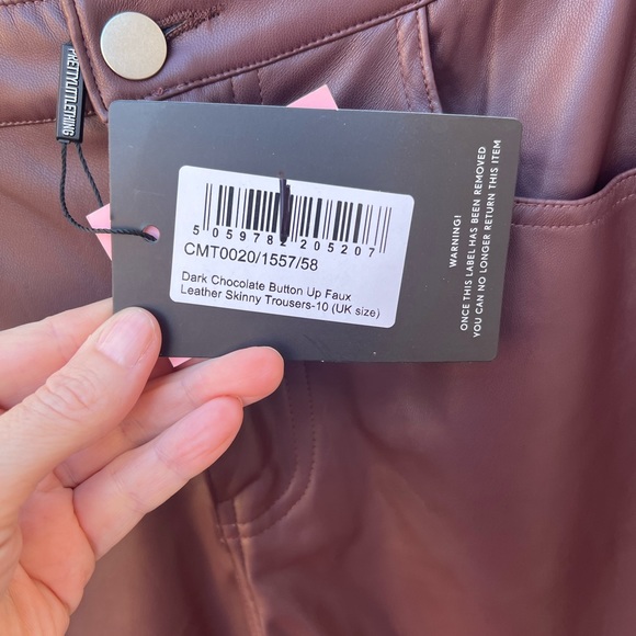 Pretty Little Thing brown faux leather pants - Picture 7 of 10